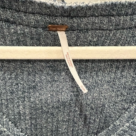 Free People pullover - Picture 3 of 3